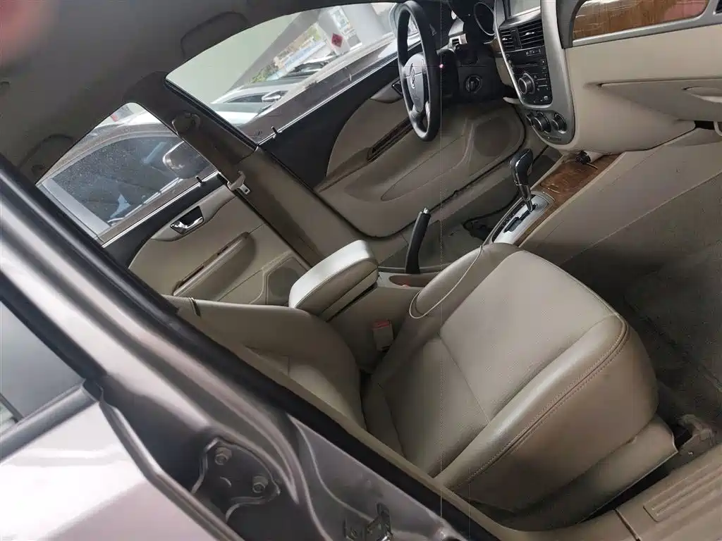 Buick Excelle 2016 — фото 25