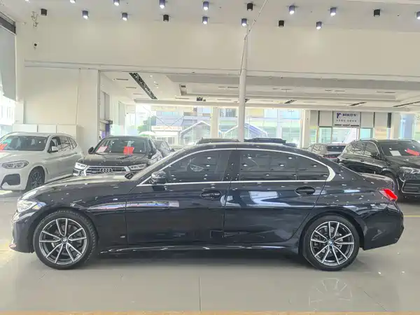 BMW 3 Series 2021