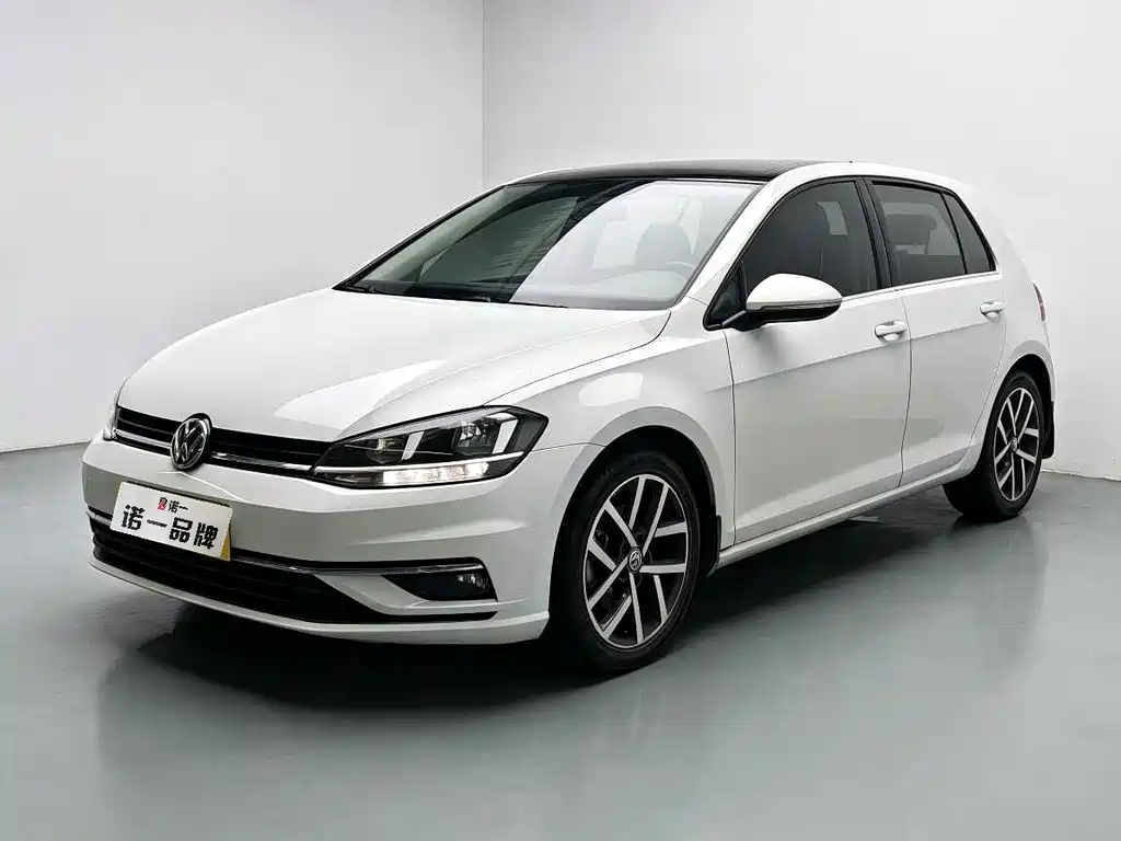 Volkswagen Golf 2020 — фото 1