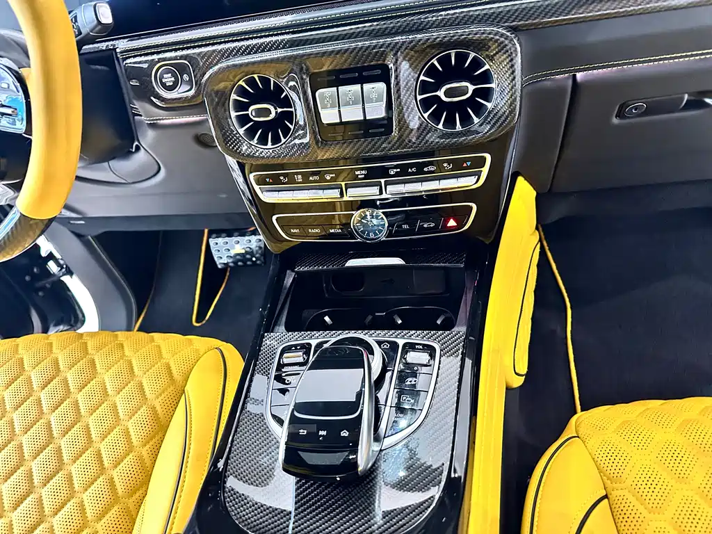 Mercedes-Benz G-Class 2023 — фото 16