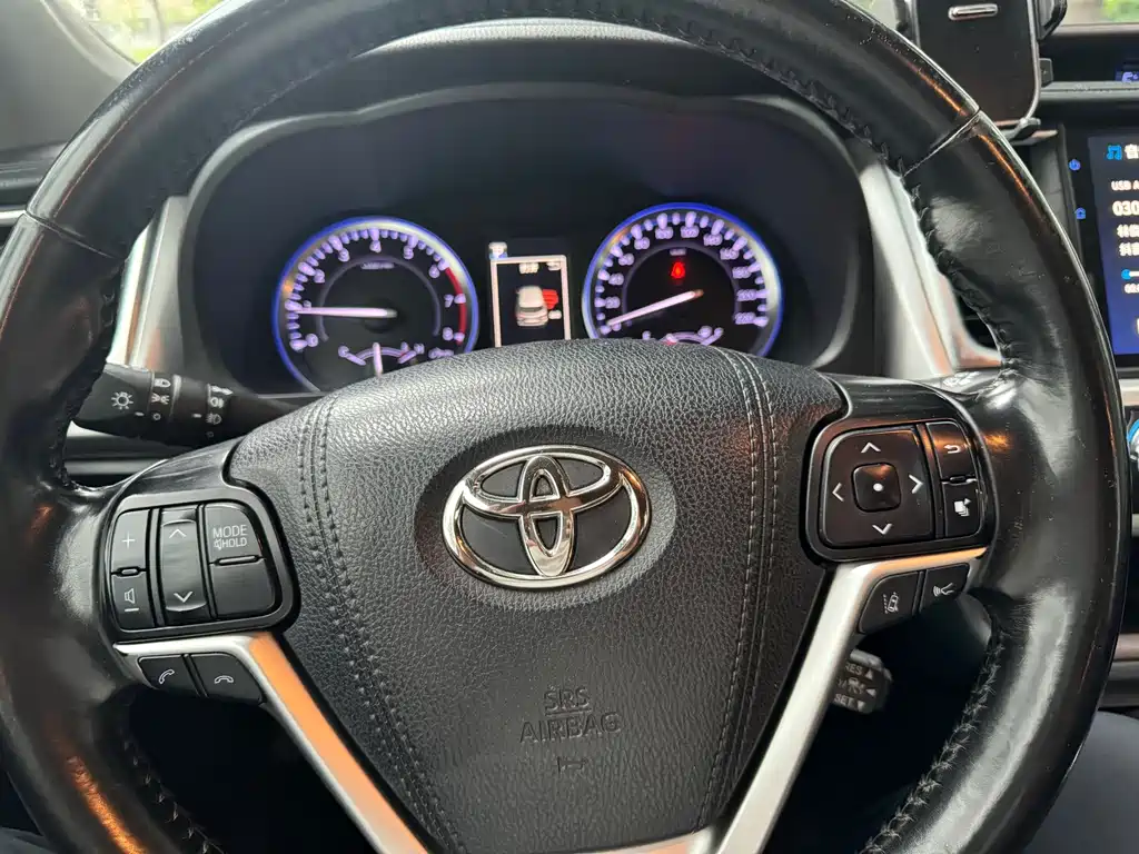 Toyota Highlander 2020 — фото 14