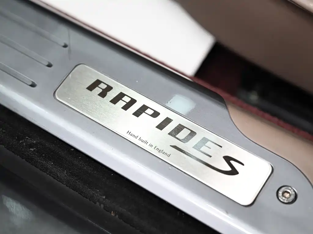 Aston Martin Rapide 2014 — фото 13