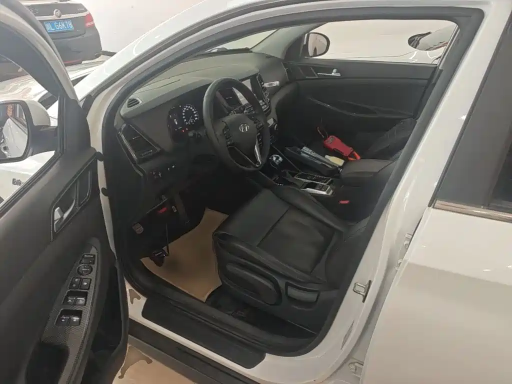 Hyundai Tucson 2015 — фото 15