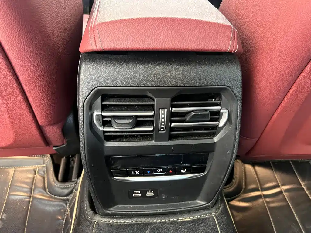 BMW 3 Series 2023 — фото 17