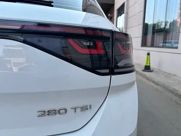 Volkswagen T-Roc 2023