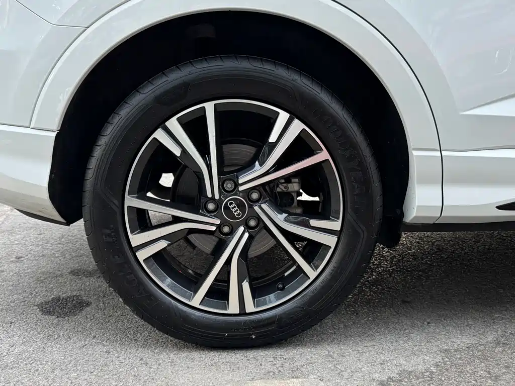 Audi Q3 Sportback 2023 — фото 9