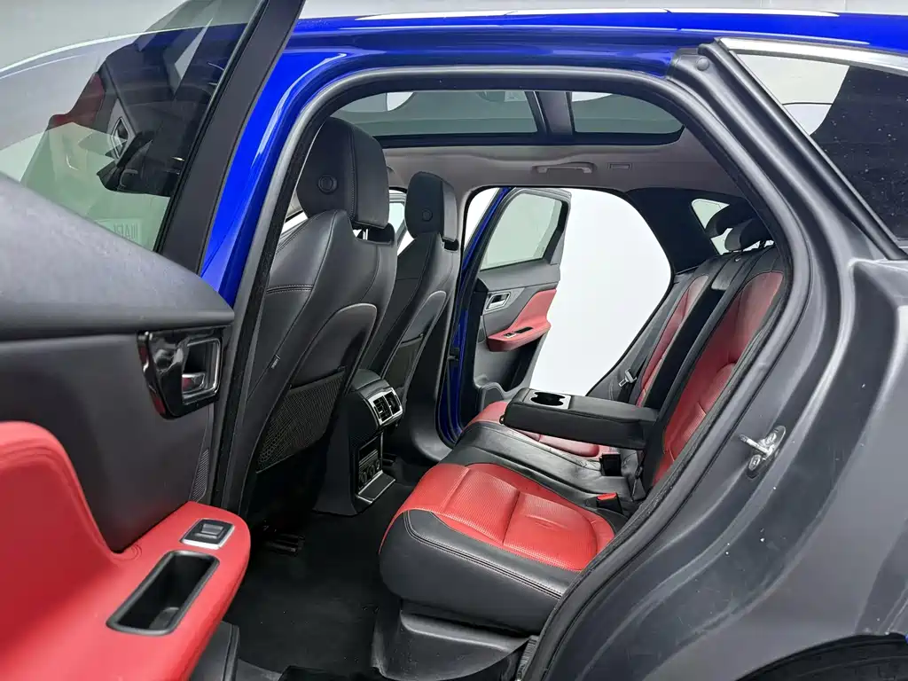 Jaguar F-PACE 2018 — фото 3