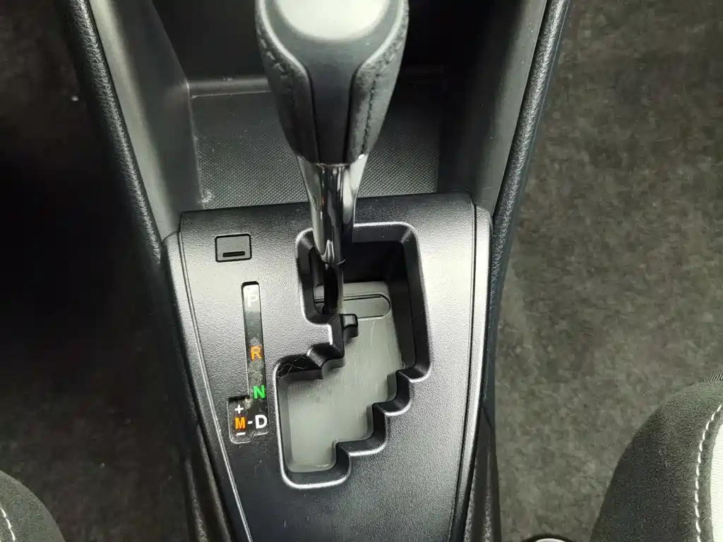 Toyota Yaris L 2020 — фото 13