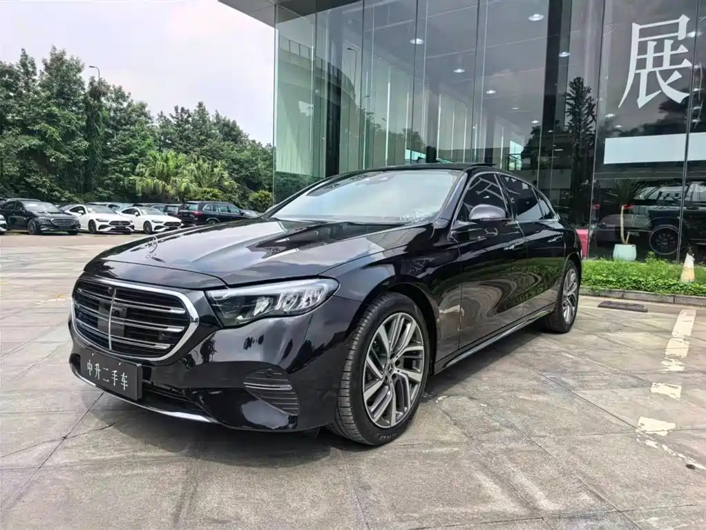 Mercedes-Benz E-Class 2024