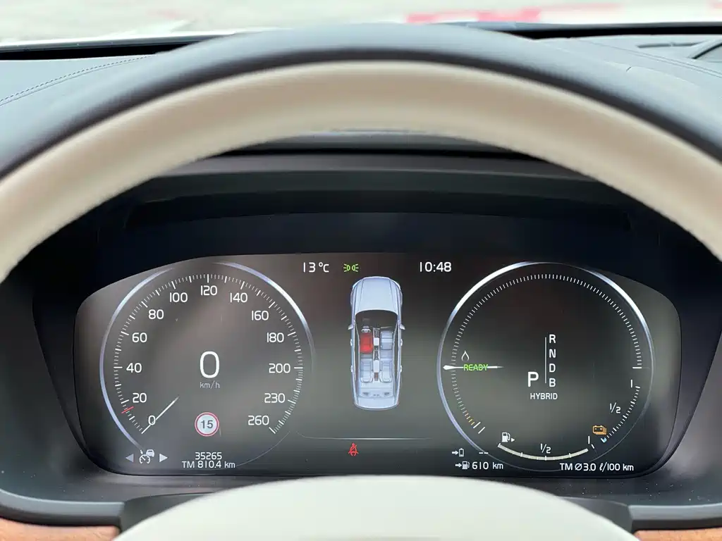 Volvo S90 Plug-In Hybrid 2019 — фото 17