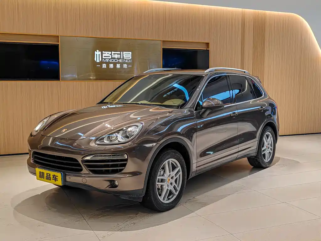 Porsche Cayenne 2013 — фото 1