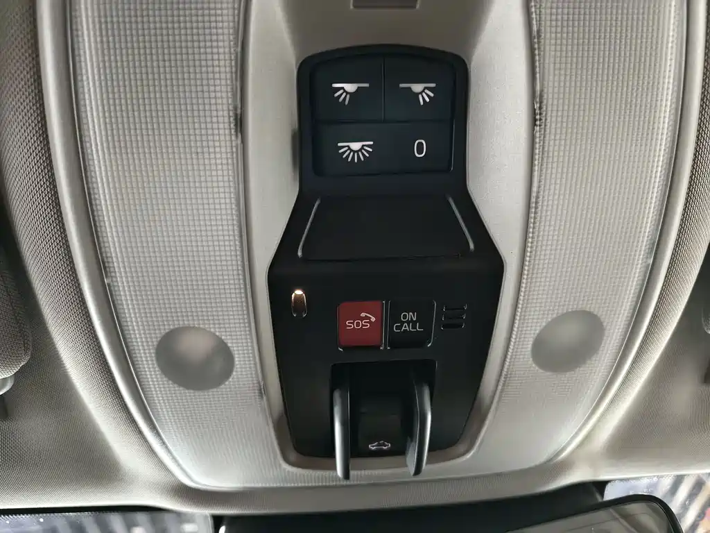 Volvo S60 2018 — фото 11