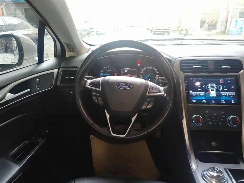 Ford Mondeo 2019 — фото 11