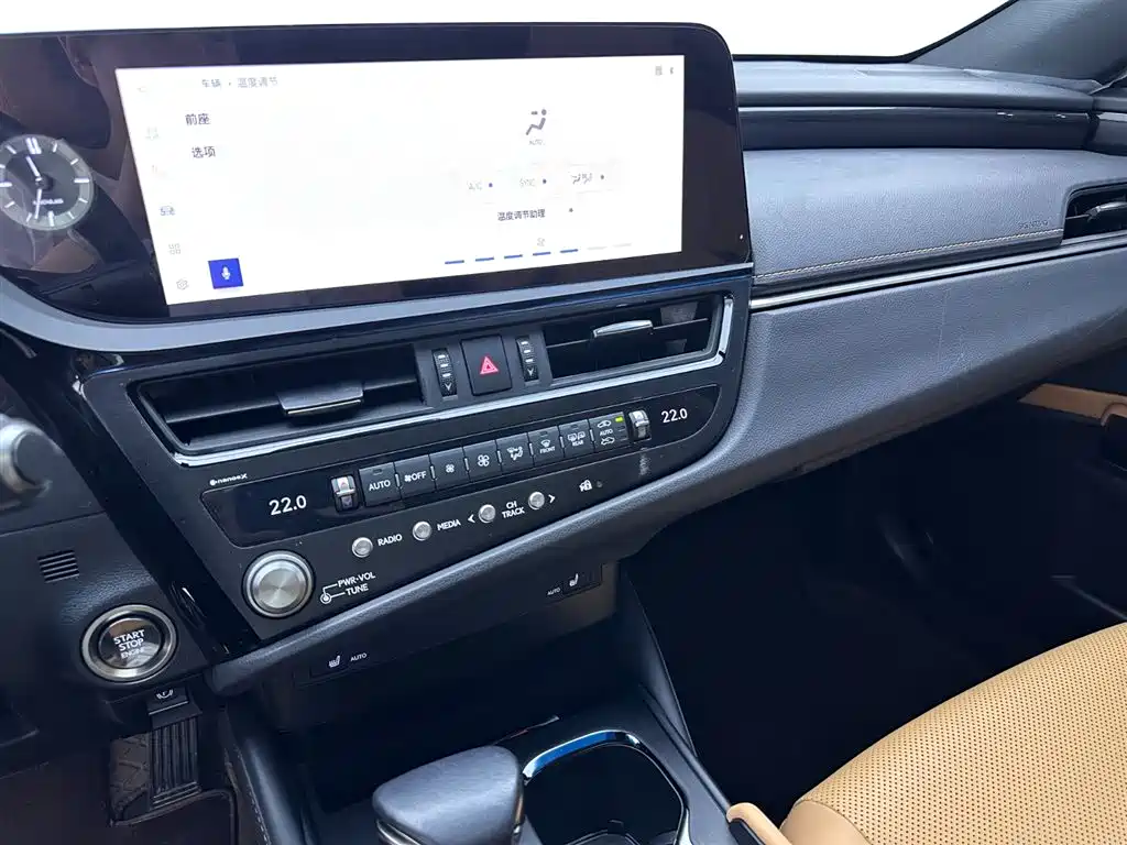 Lexus ES 2023 — фото 11