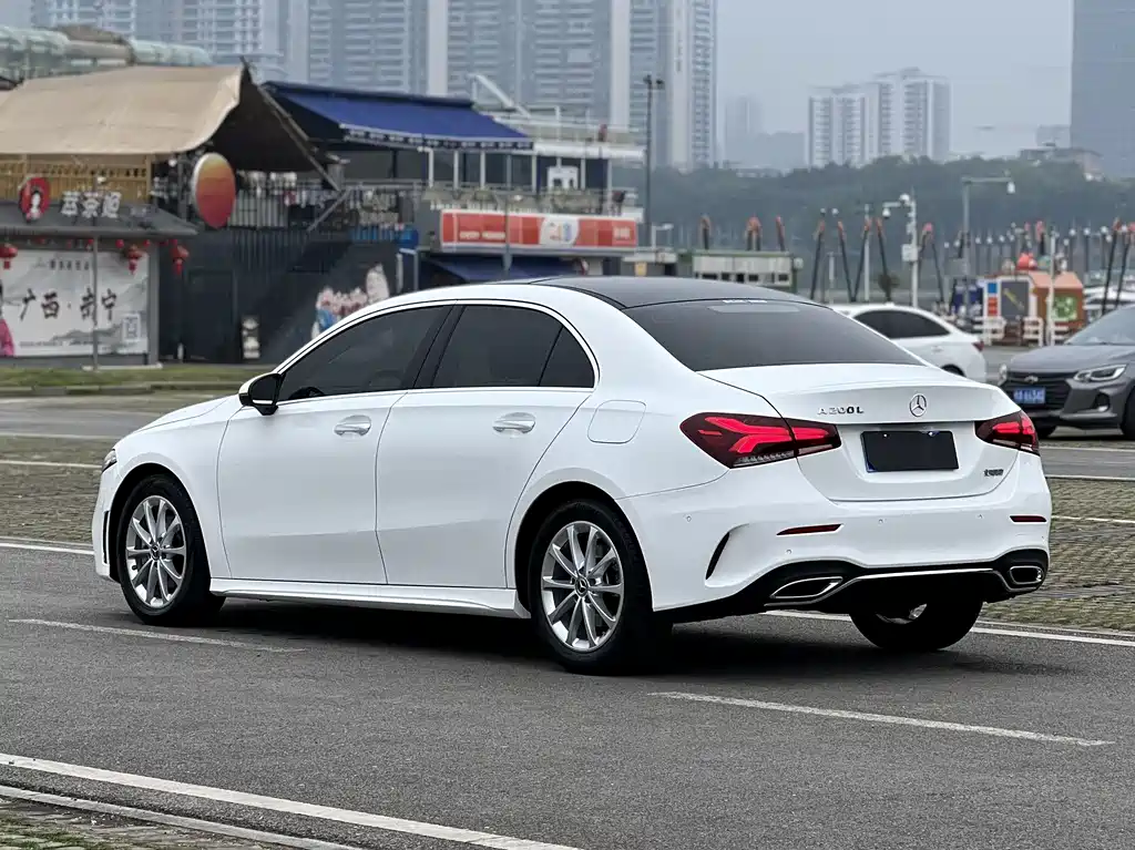 Mercedes-Benz A-Class 2020 — фото 7
