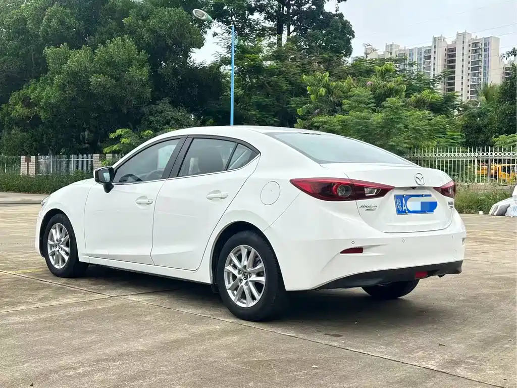 Mazda 3 Axela 2019 — фото 7