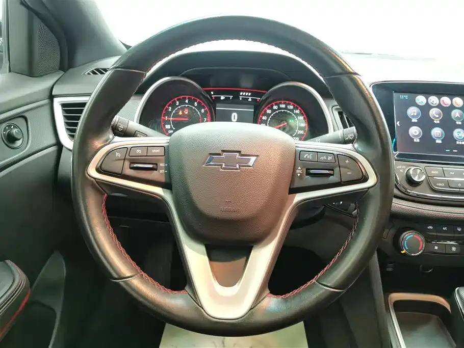 Chevrolet Monza 2019 — фото 15