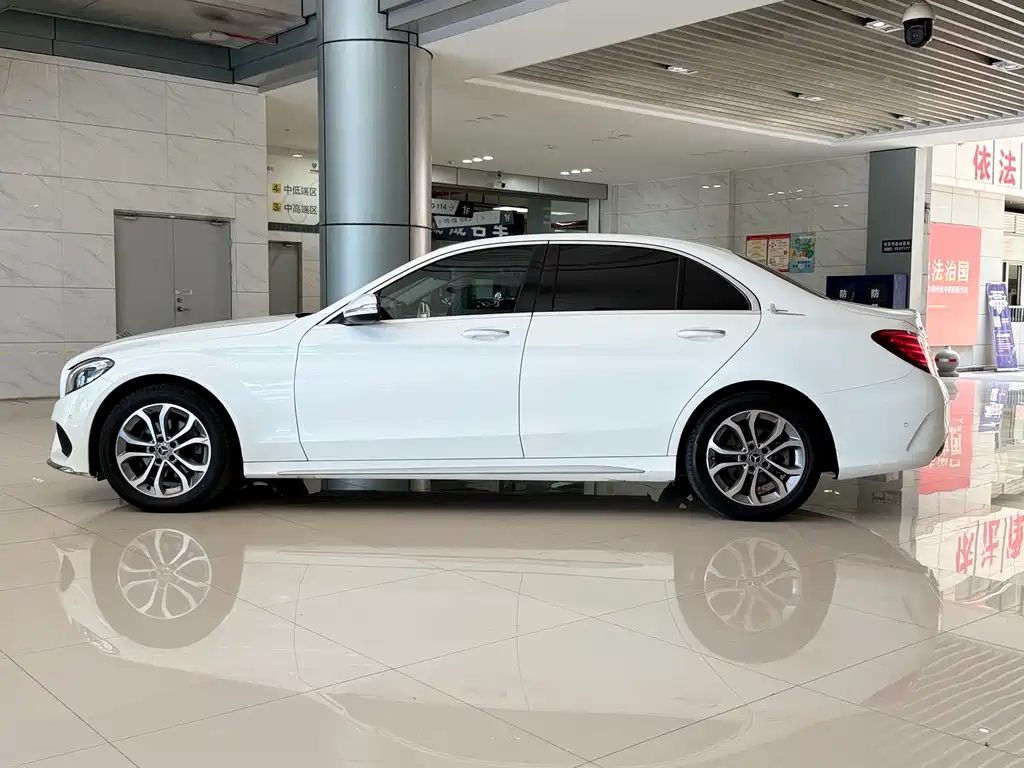 Mercedes-Benz C-Class 2017