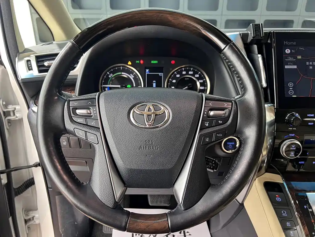 Toyota Alphard 2020 — фото 22