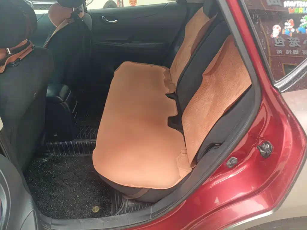 Nissan Tiida 2015 — фото 18