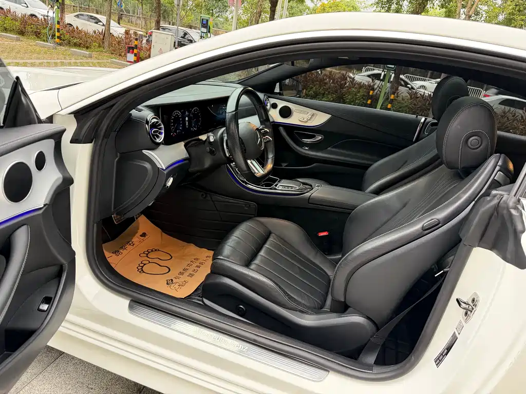 Mercedes-Benz E-Class 2023 — фото 4
