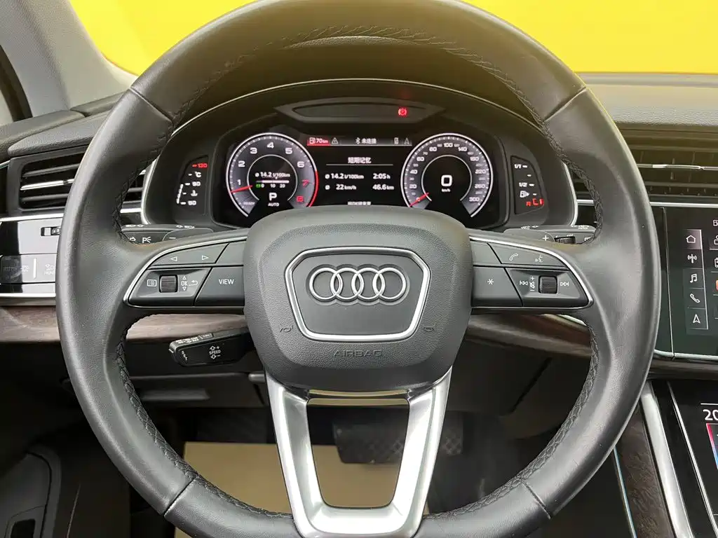 Audi Q7 2022 — фото 16