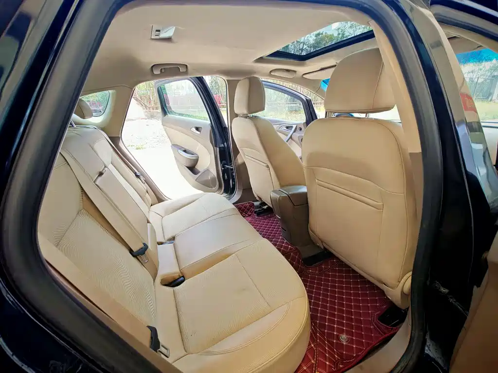 Buick Excelle 2014 — фото 13