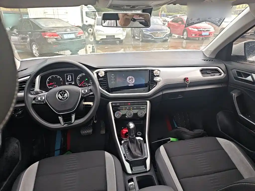 Volkswagen T-Roc 2021 — фото 10