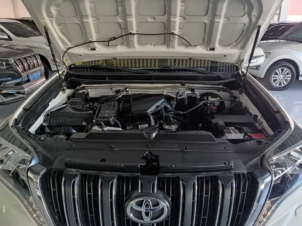 Toyota Prado 2015 — фото 20