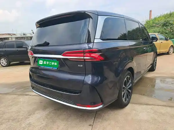 Roewe iMAX8 2020