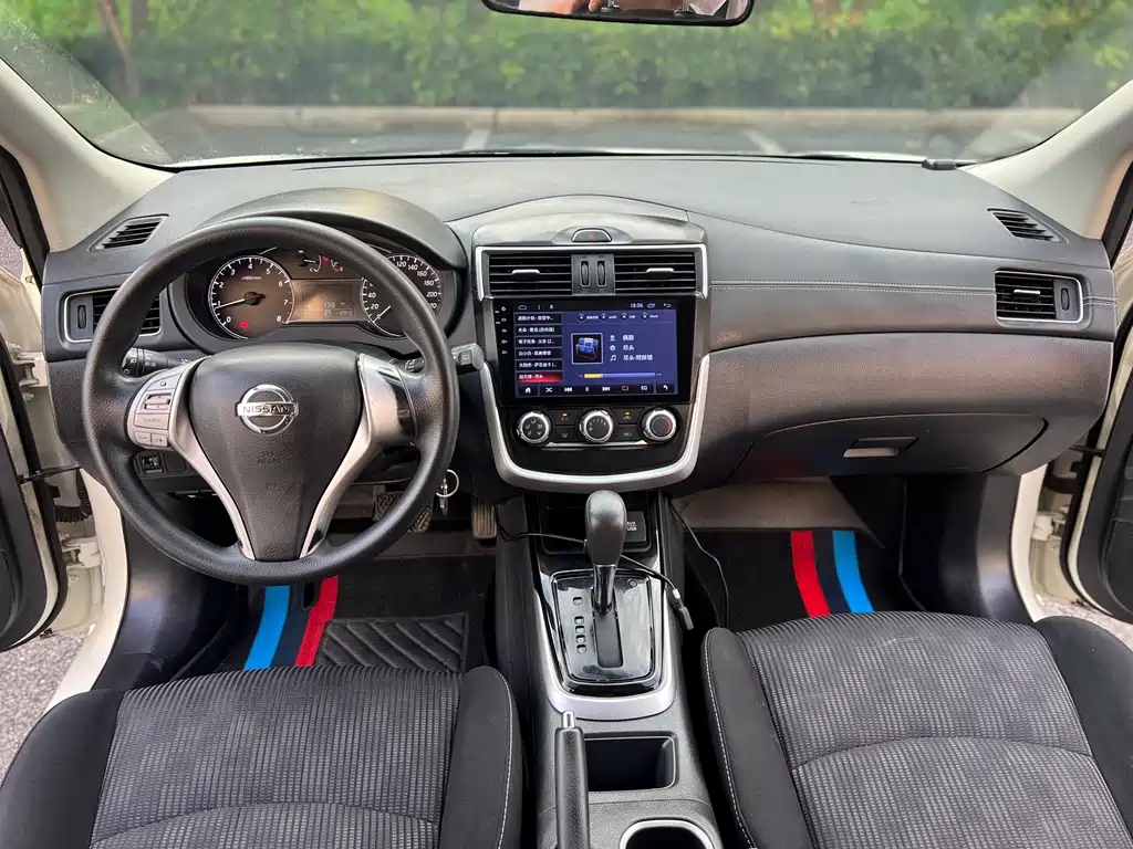 Nissan Tiida 2017 — фото 9