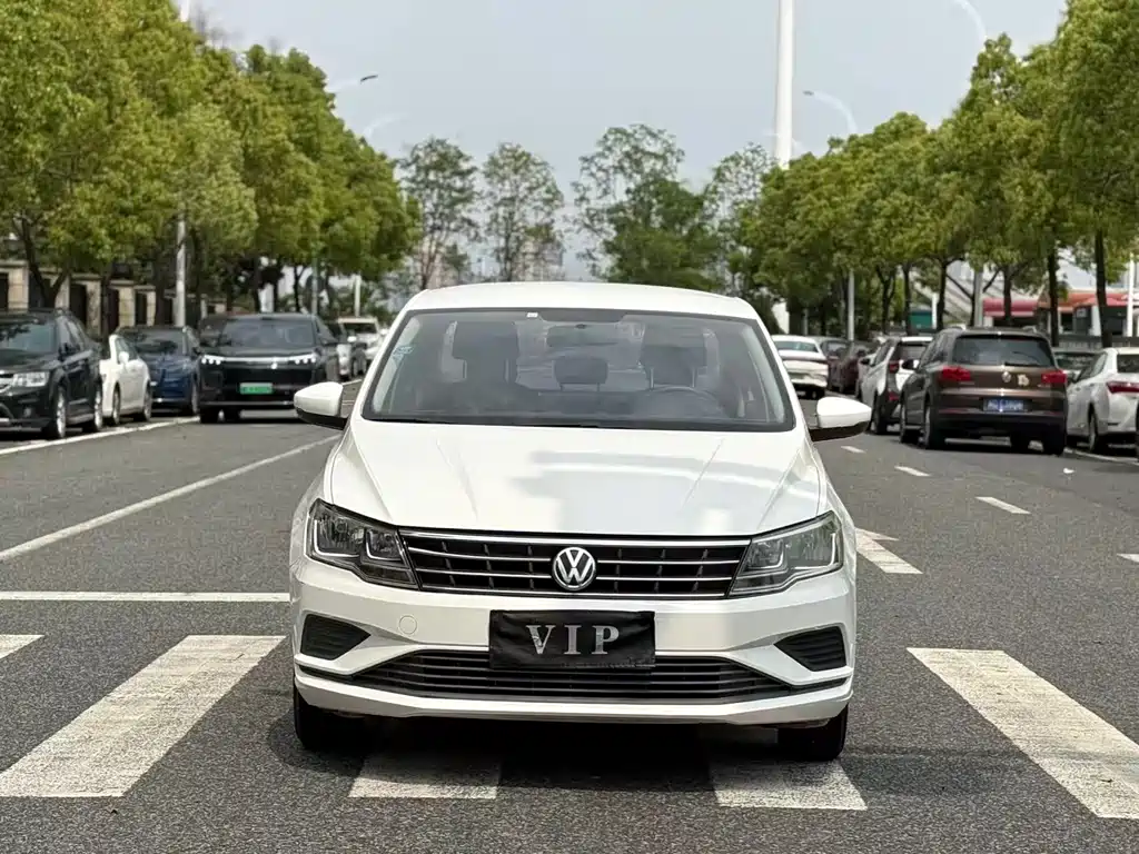 Volkswagen Jetta 2018 — фото 2