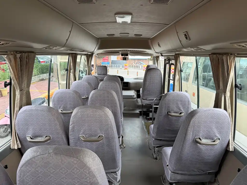 Toyota Coaster 2009 — фото 10