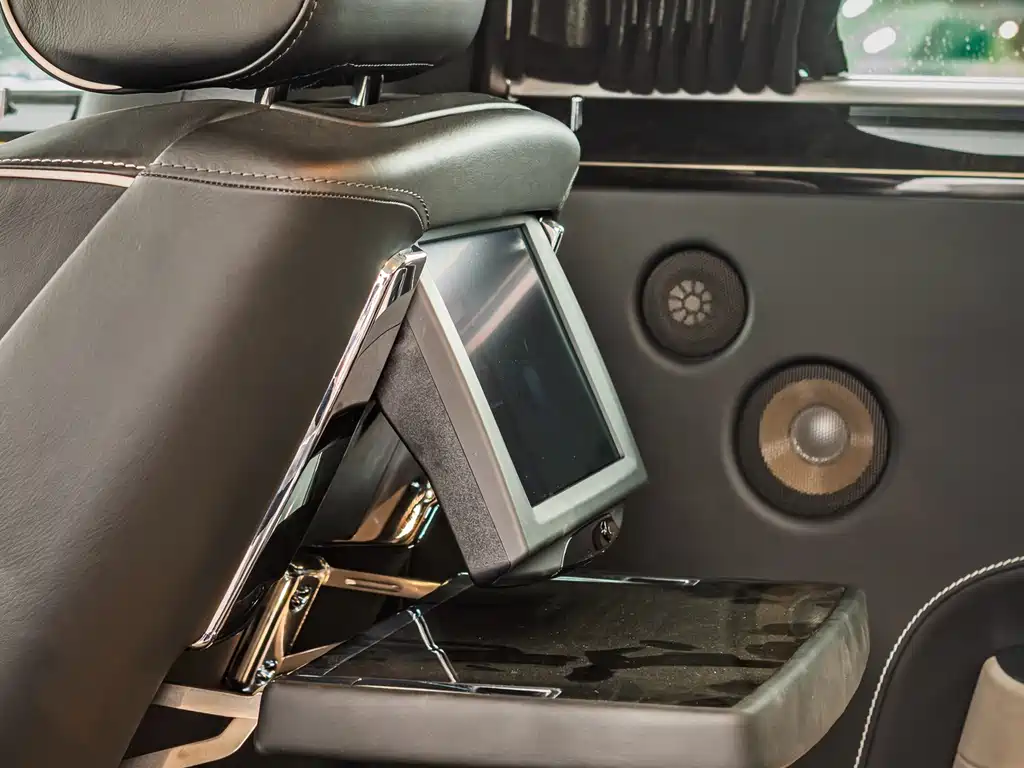 Rolls-Royce Ghost 2015 — фото 11