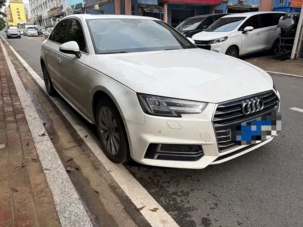 Audi A4L 2019