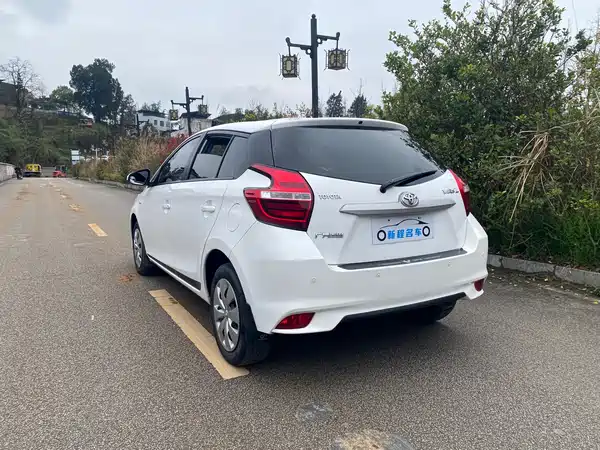 Toyota Yaris L 2020