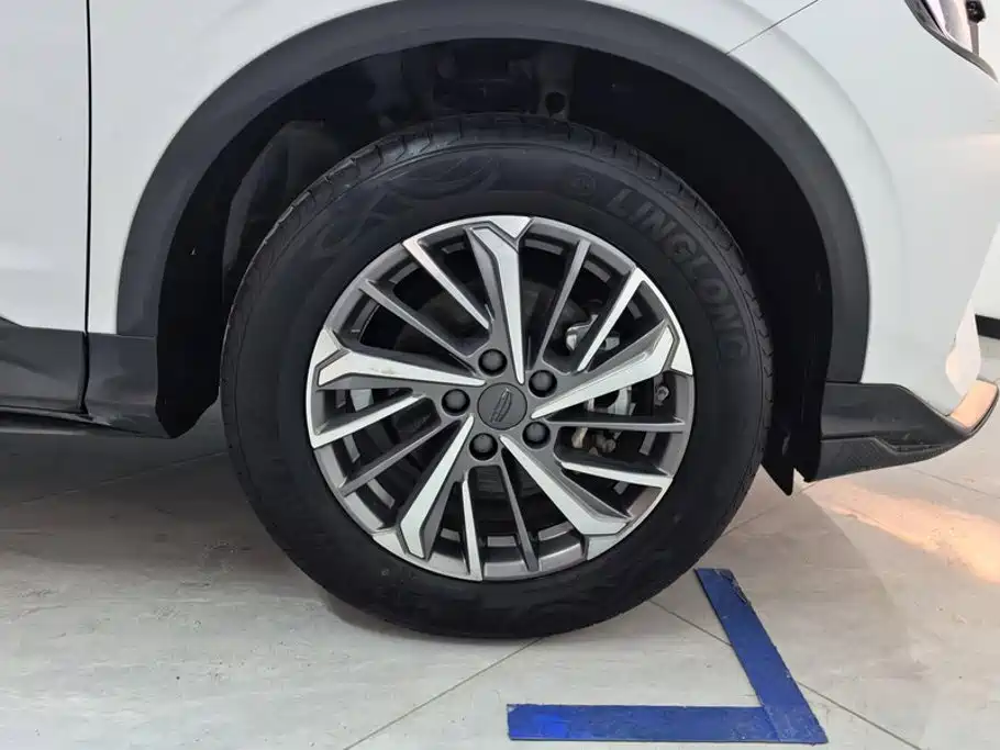 Geely Binyue 2022
