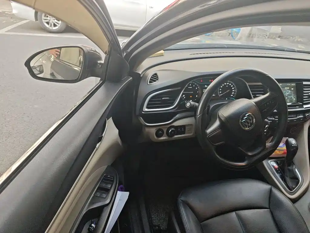 Buick Excelle 2015 — фото 17
