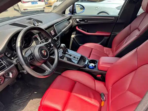 Porsche Macan 2022
