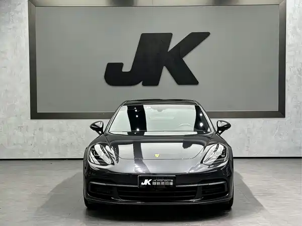 Porsche Panamera 2019