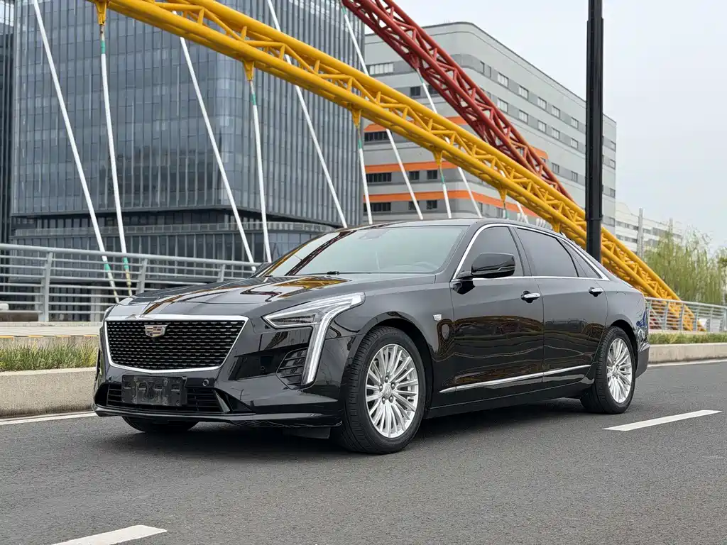 Cadillac CT6 2021 — фото 1