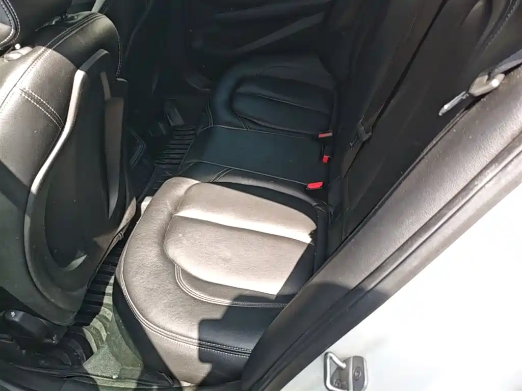 BMW 1 Series 2017 — фото 17