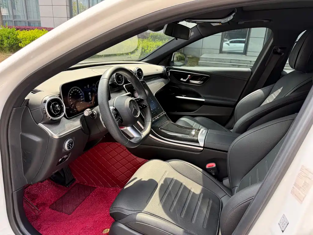 Mercedes-Benz C-Class 2023 — фото 4