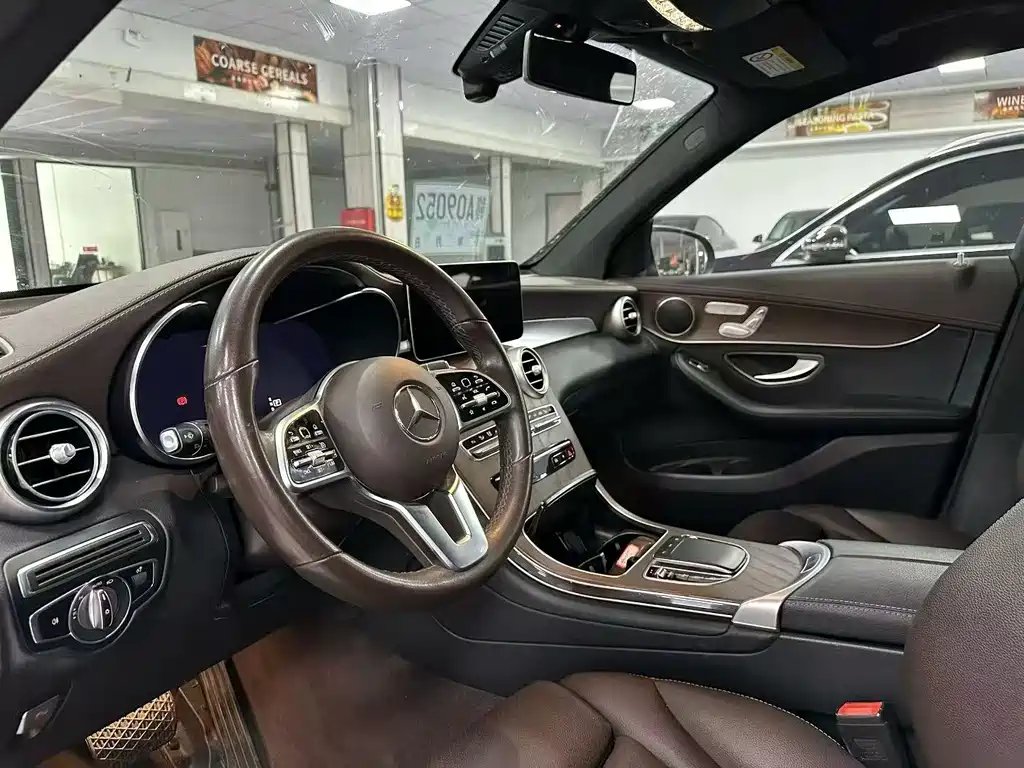 Mercedes-Benz GLC 2023 — фото 4
