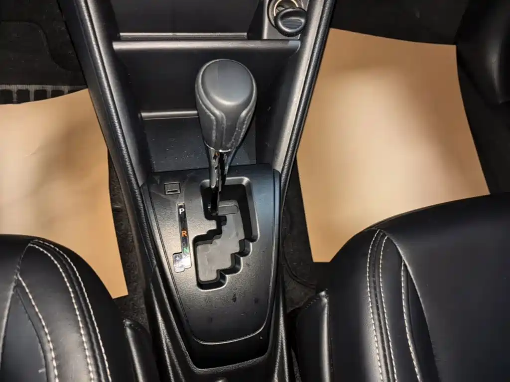 Toyota Yaris L 2023 — фото 14