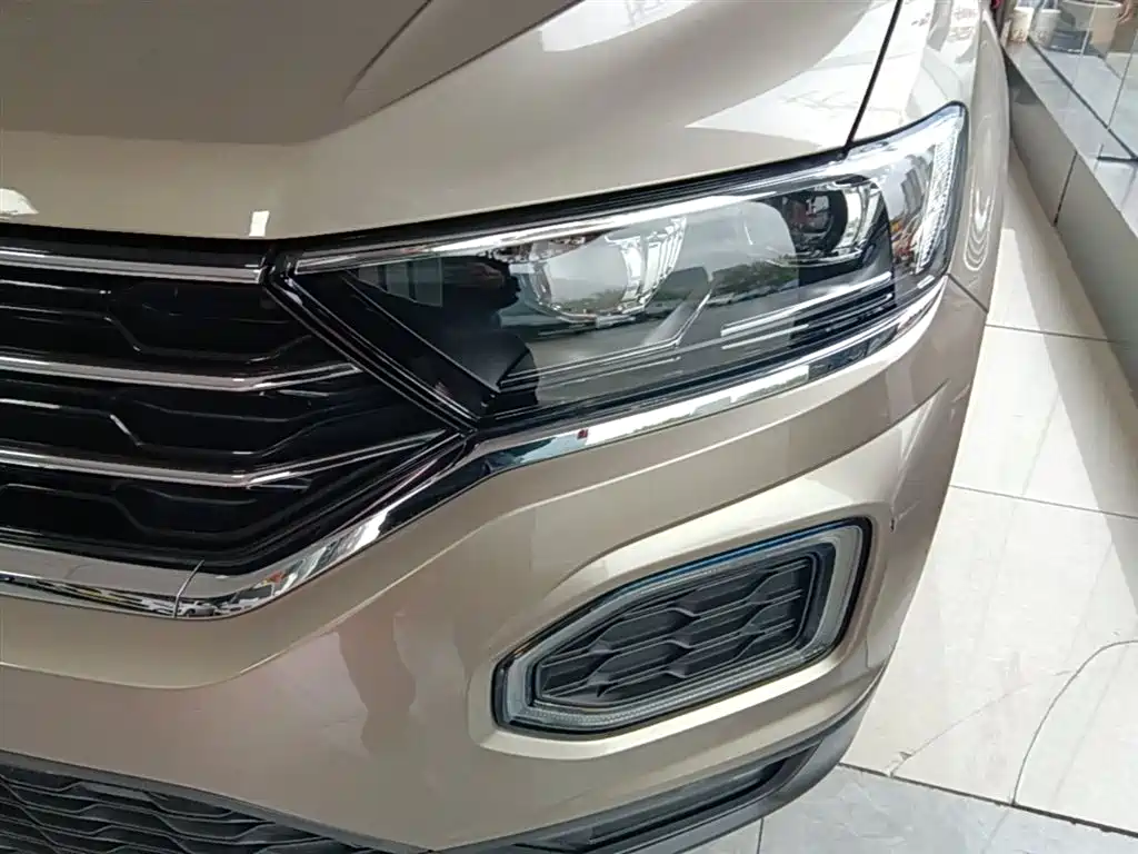 Volkswagen T-Roc 2019 — фото 24