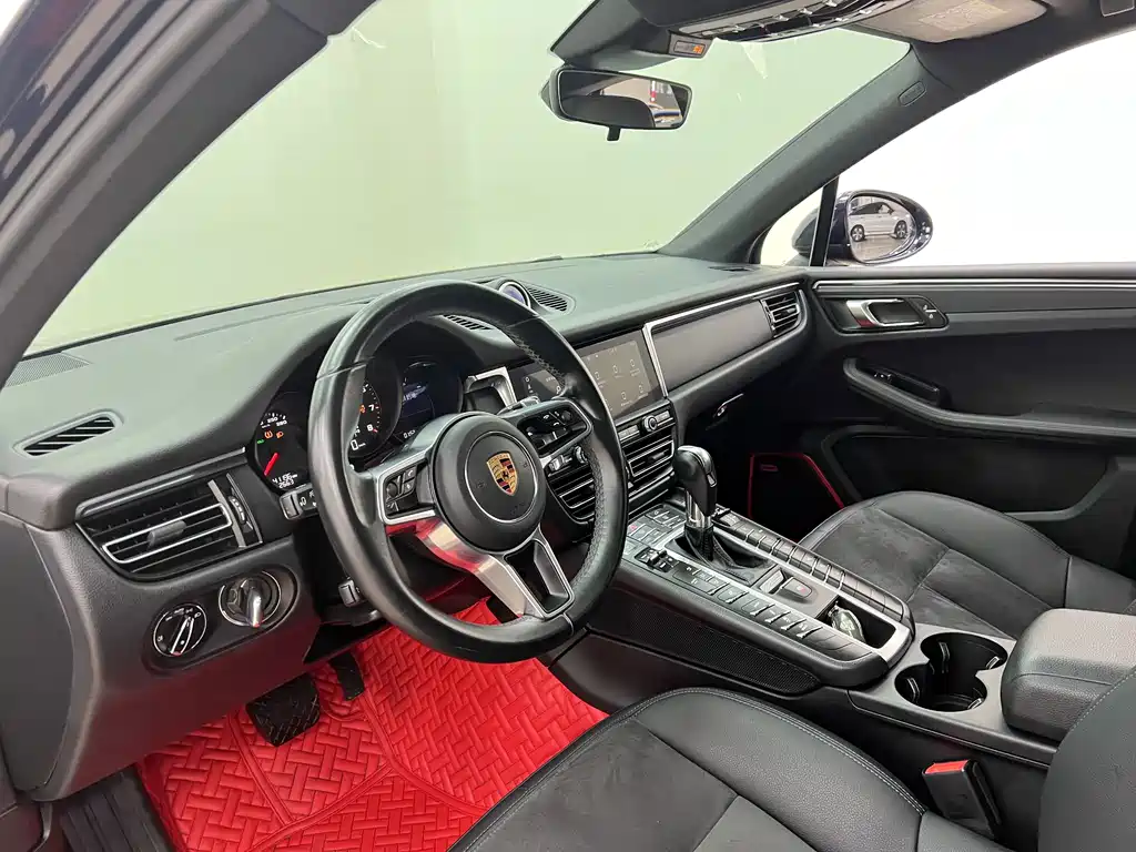 Porsche Macan 2020 — фото 15