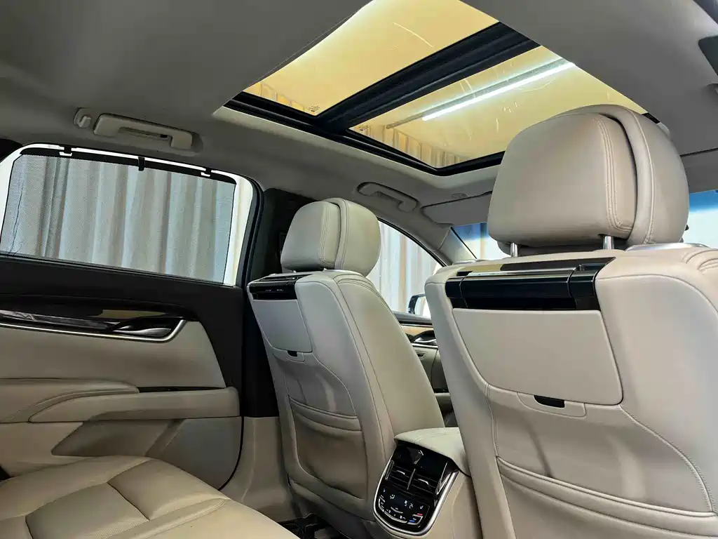 Cadillac XTS 2013 — фото 25