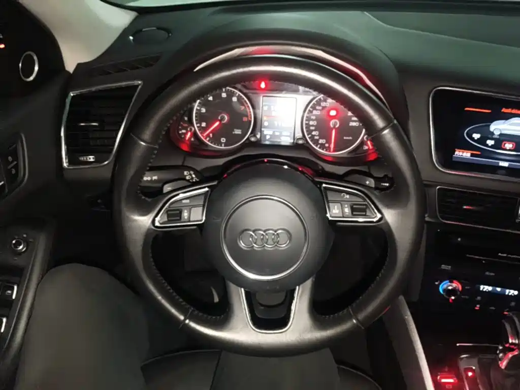 Audi Q5 2016 — фото 11