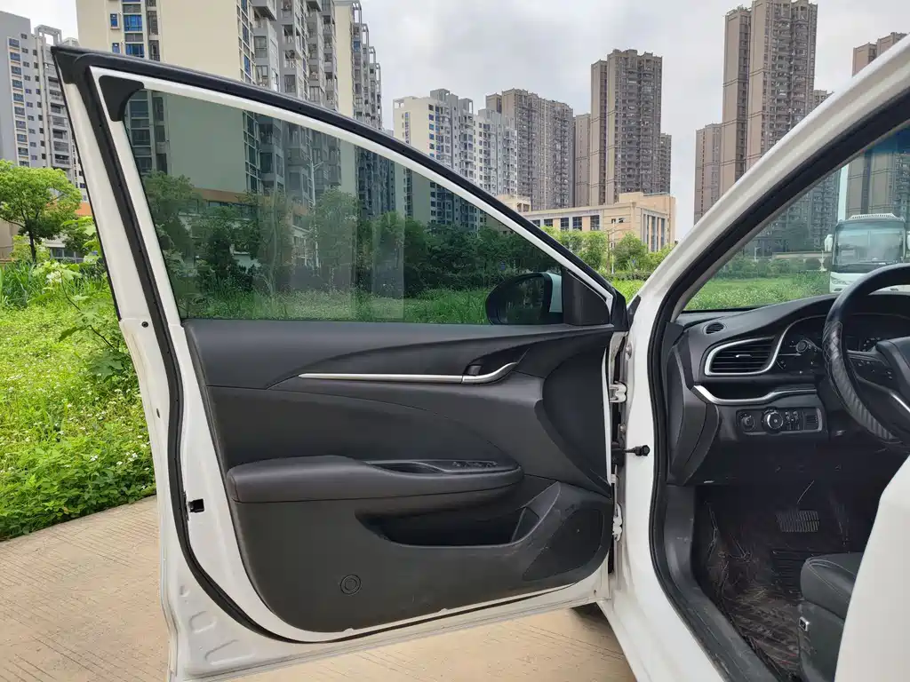 Buick Excelle 2021 — фото 17